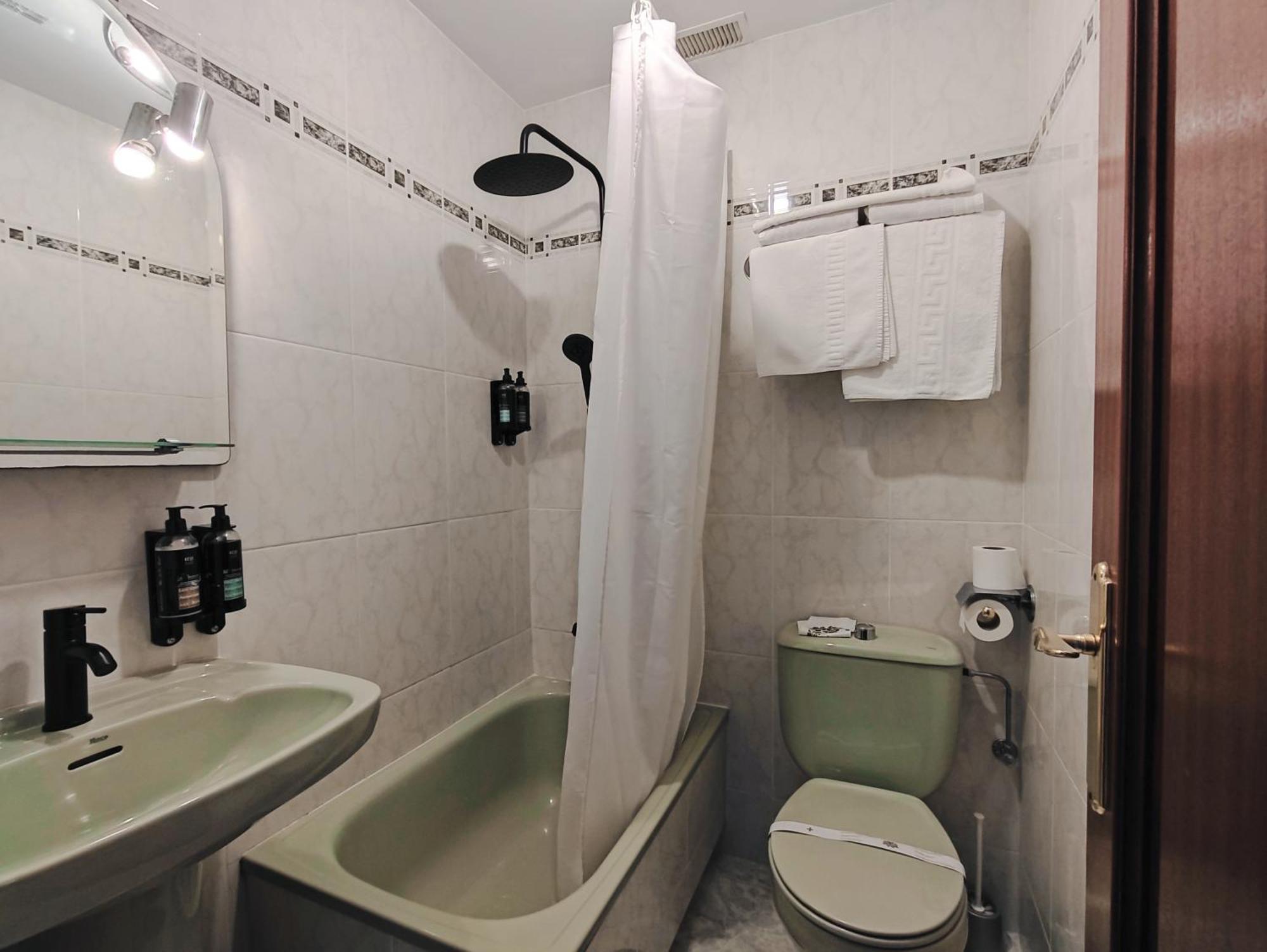 Nest El Camino Hotel Santiago de Compostela Luaran gambar